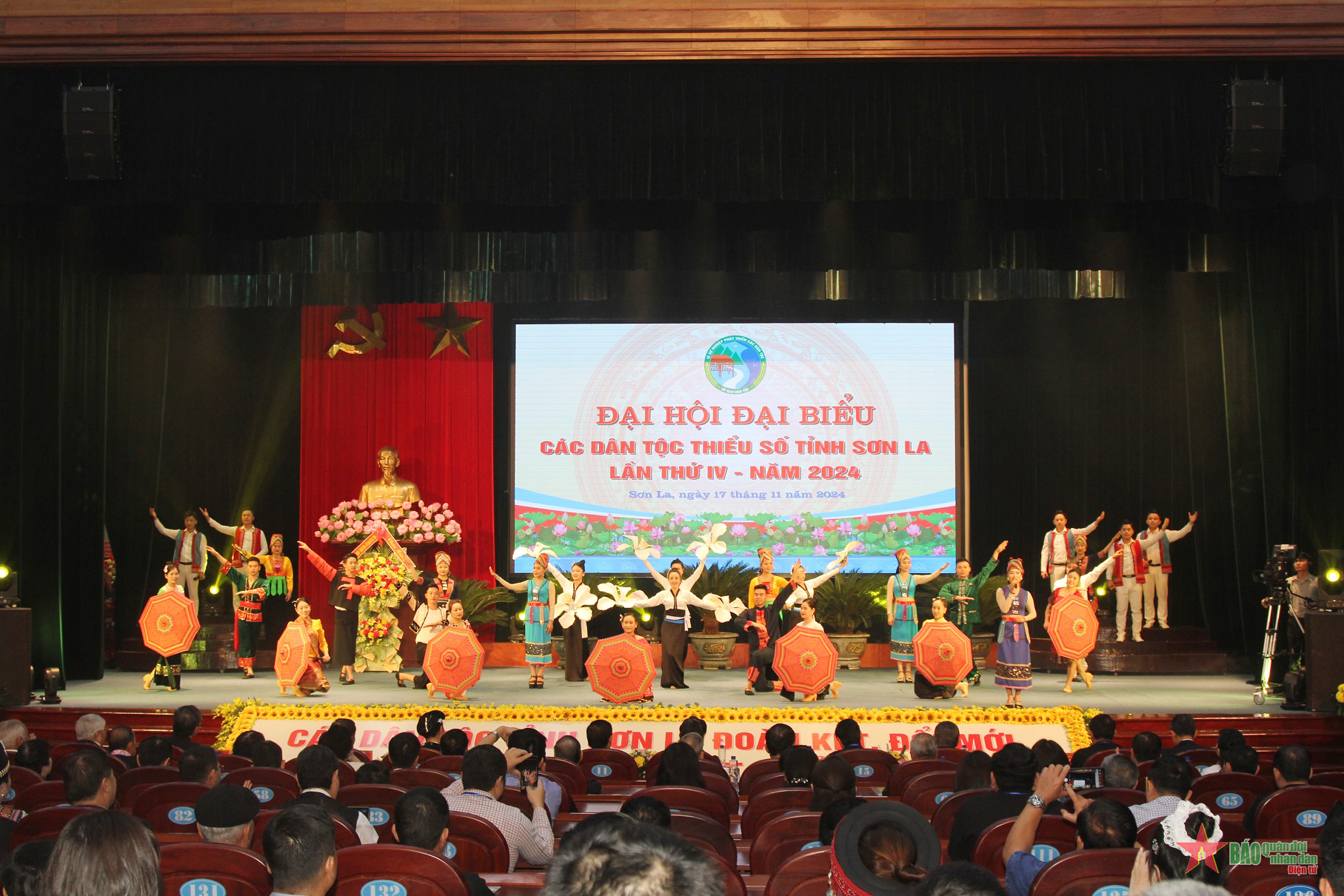 Các dân tộc tỉnh Sơn La gắn bó máu thịt, xây dựng quê hương ngày thêm giàu đẹp